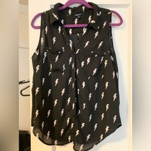 Torrid 00 (L) button up blouse with lightning bolt design